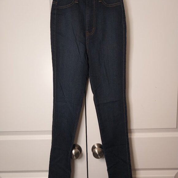 Fashion Nova Juniors Jeans - Picture 2 of 9